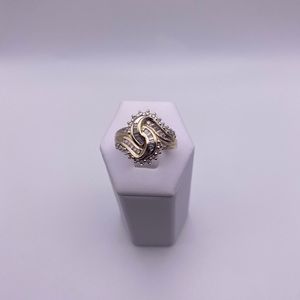 10k yellow gold Diamond ring